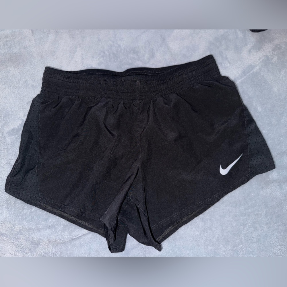 Size S - Picture 2 of 3